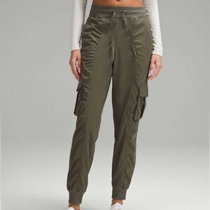 Lululemon Dance Studio Mid-Rise Cargo Jogger in Army Green - Size Small
